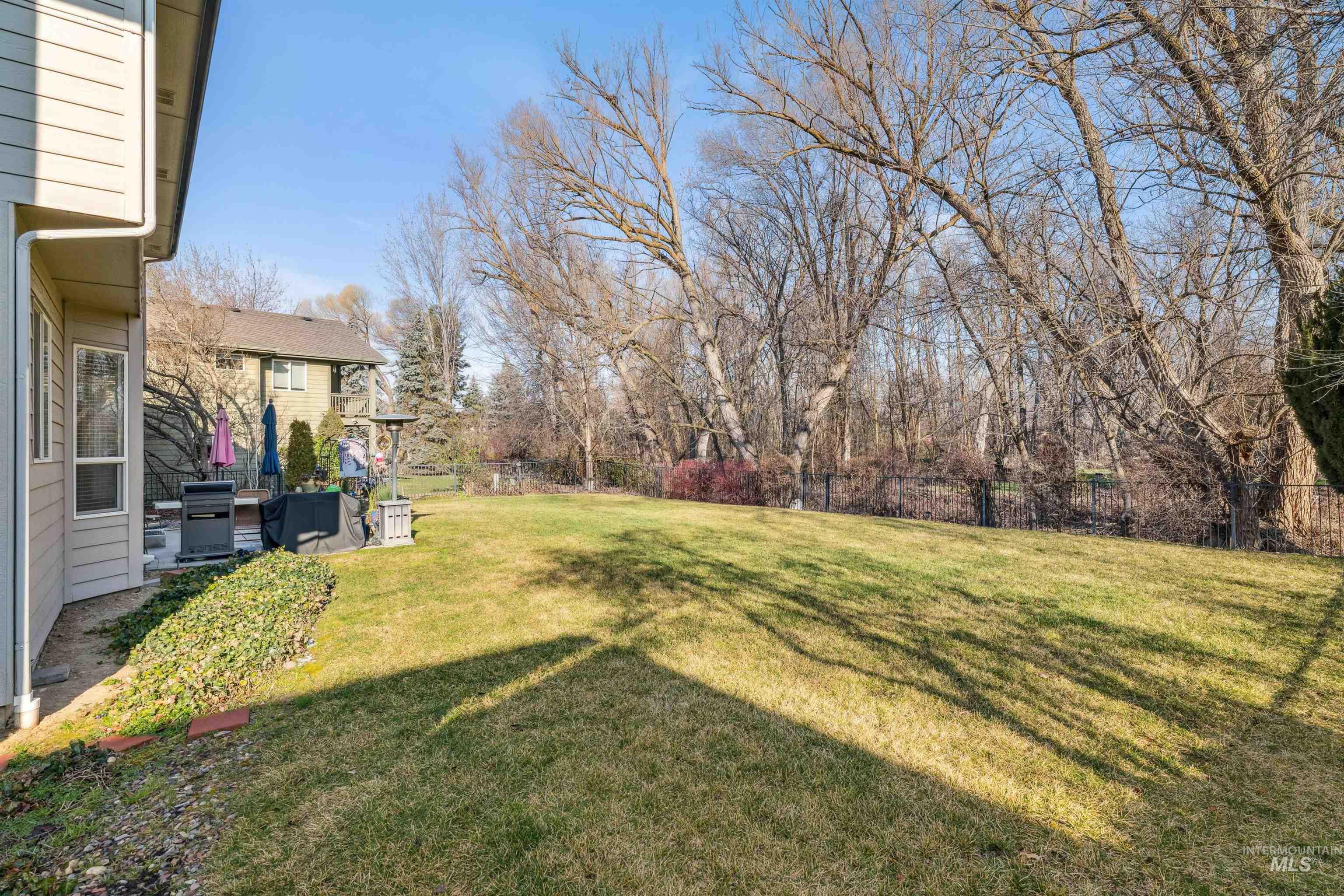 1506 S Willow Lake Place, Eagle, Idaho 83616, 5 Bedrooms, 3 Bathrooms, Residential For Sale, Price $852,500,MLS 98973465