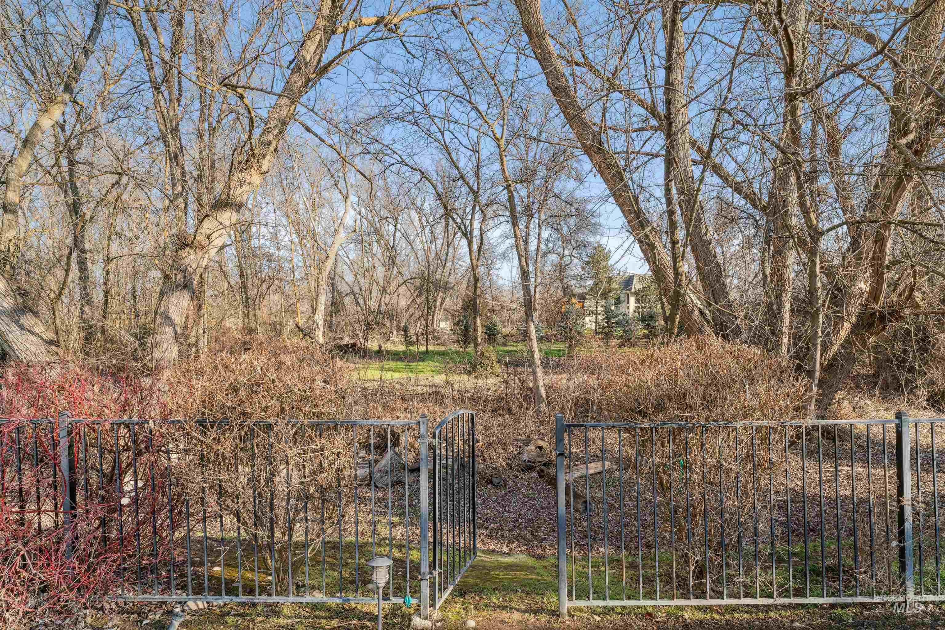 1506 S Willow Lake Place, Eagle, Idaho 83616, 5 Bedrooms, 3 Bathrooms, Residential For Sale, Price $852,500,MLS 98973465