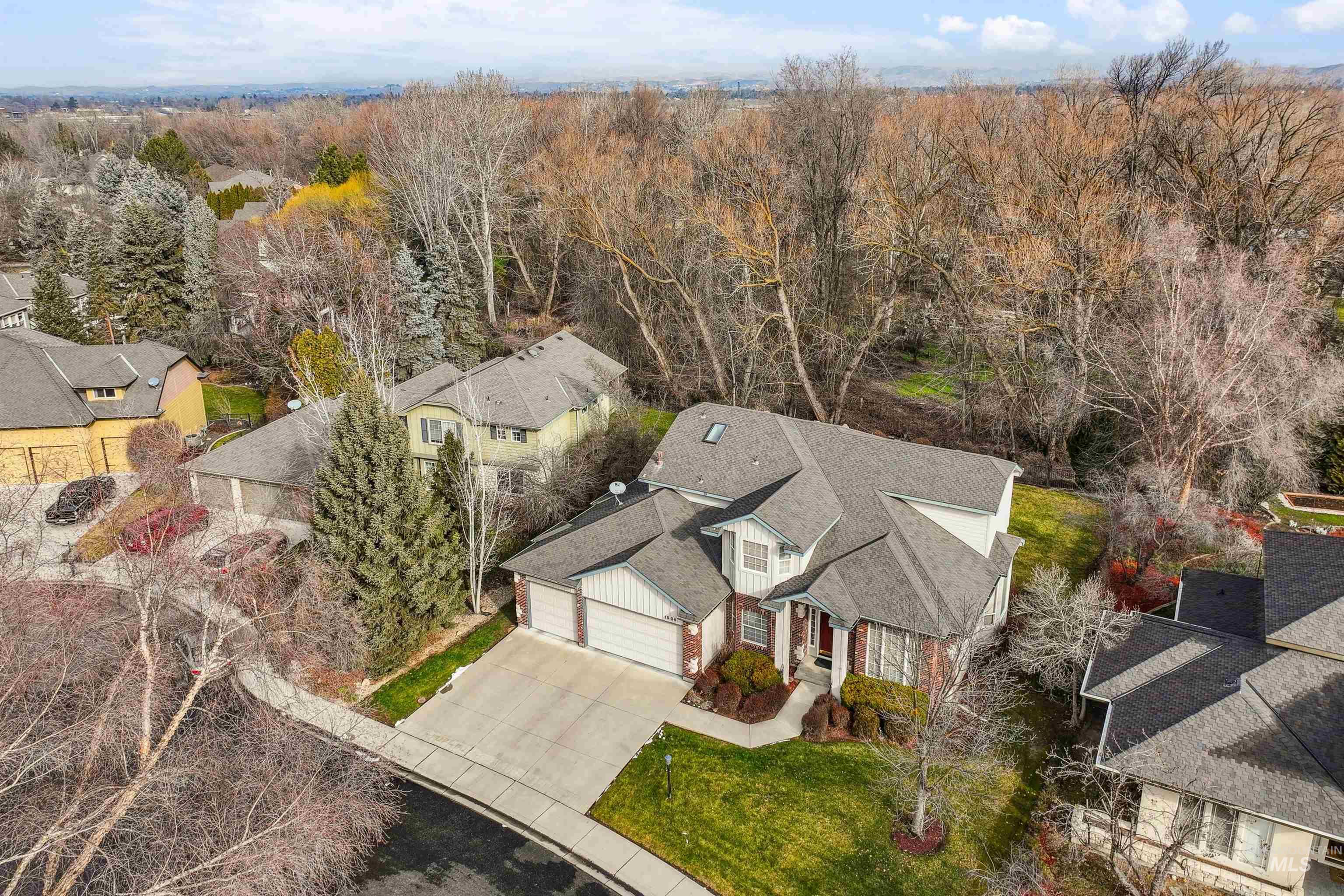 1506 S Willow Lake Place, Eagle, Idaho 83616, 5 Bedrooms, 3 Bathrooms, Residential For Sale, Price $852,500,MLS 98973465