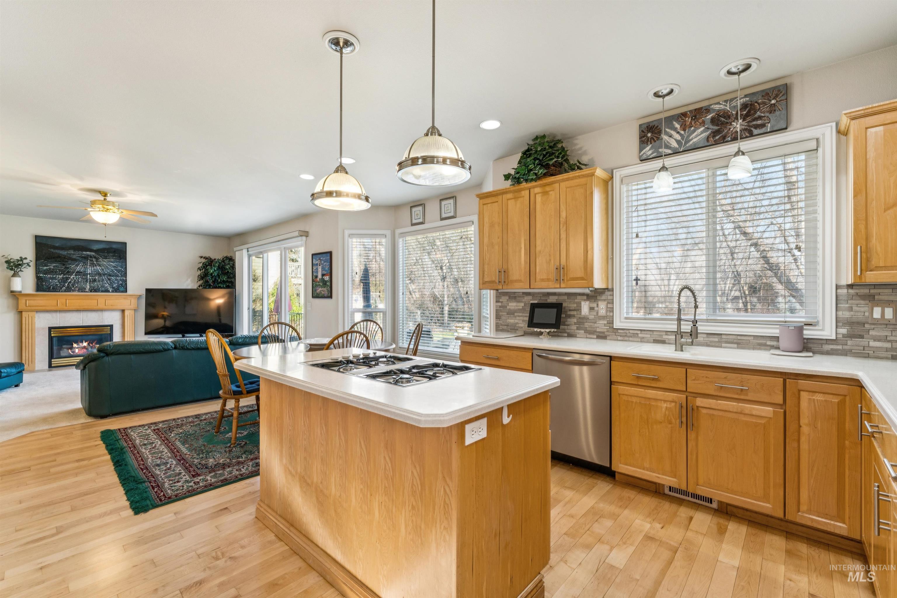 1506 S Willow Lake Place, Eagle, Idaho 83616, 5 Bedrooms, 3 Bathrooms, Residential For Sale, Price $852,500,MLS 98973465