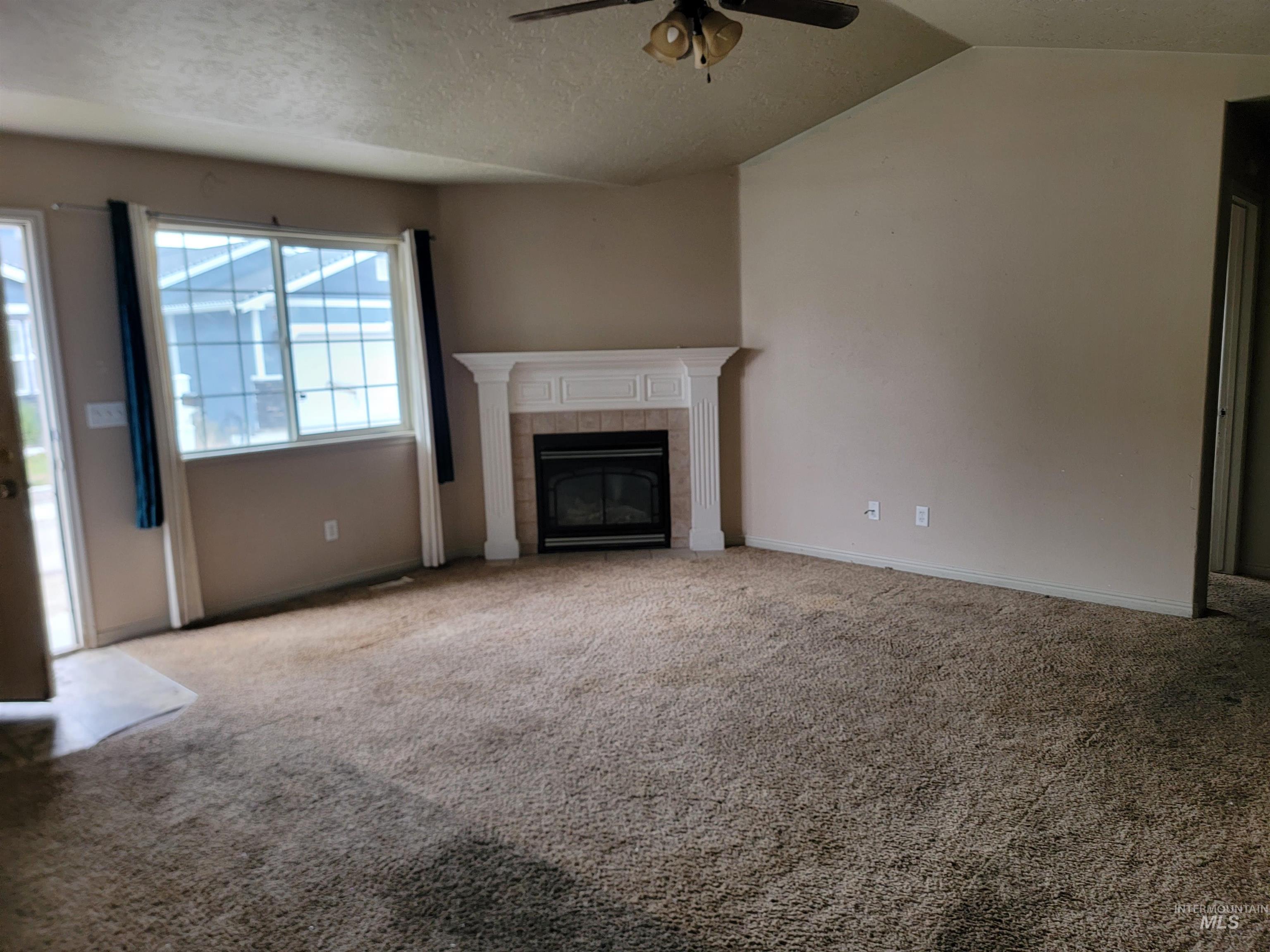 1324 -1328 N Flamingo Ct, Nampa, Idaho 83651-2037, 3 Bedrooms, 2 Bathrooms, Residential Income For Sale, Price $349,000,MLS 98973467
