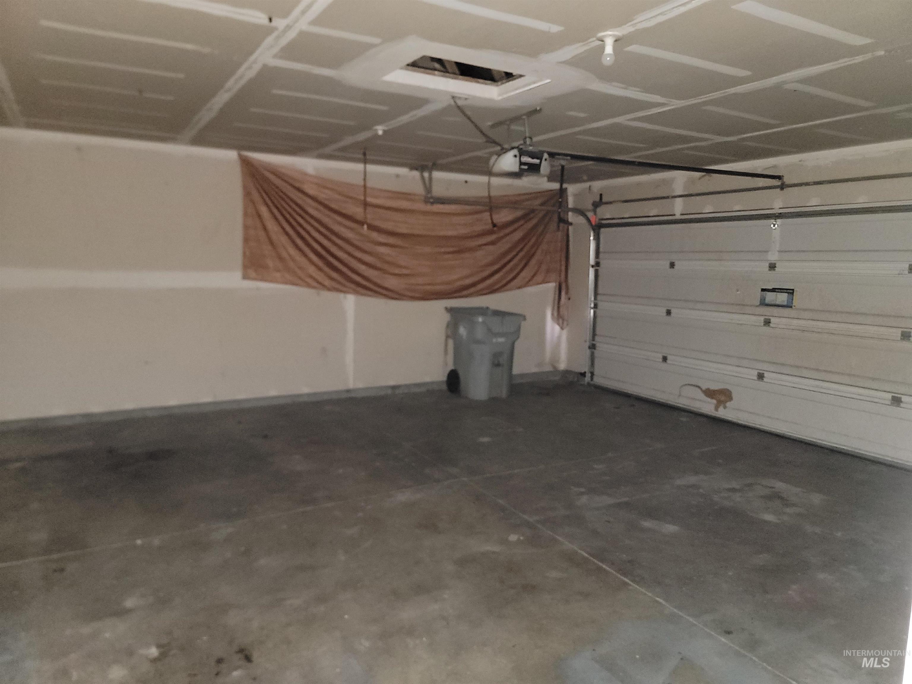 1324 -1328 N Flamingo Ct, Nampa, Idaho 83651-2037, 3 Bedrooms, 2 Bathrooms, Residential Income For Sale, Price $349,000,MLS 98973467