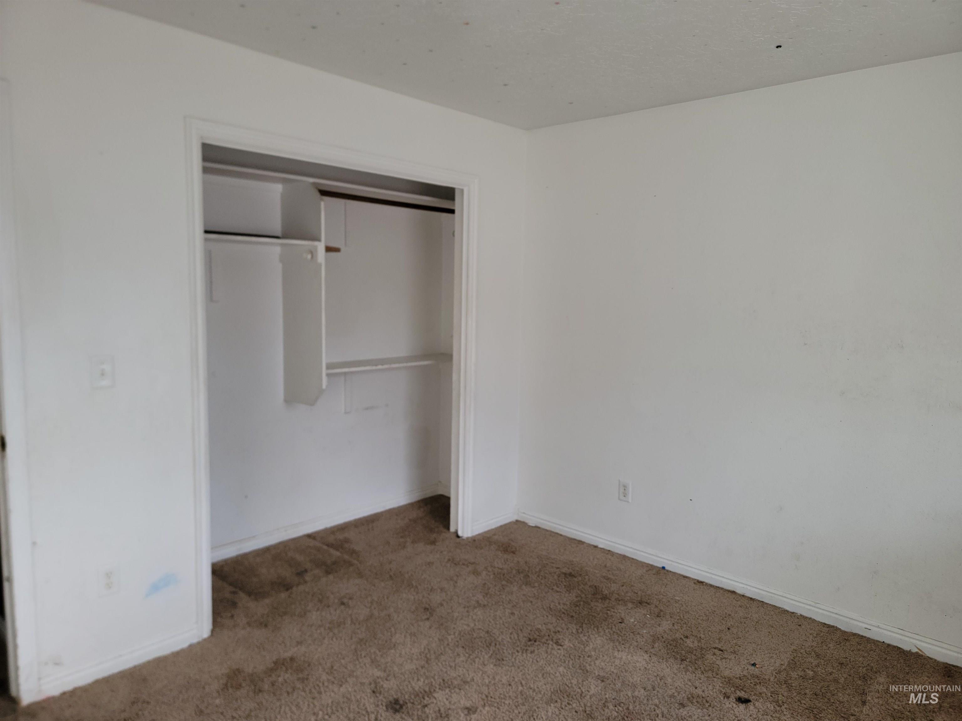 1324 -1328 N Flamingo Ct, Nampa, Idaho 83651-2037, 3 Bedrooms, 2 Bathrooms, Residential Income For Sale, Price $349,000,MLS 98973467