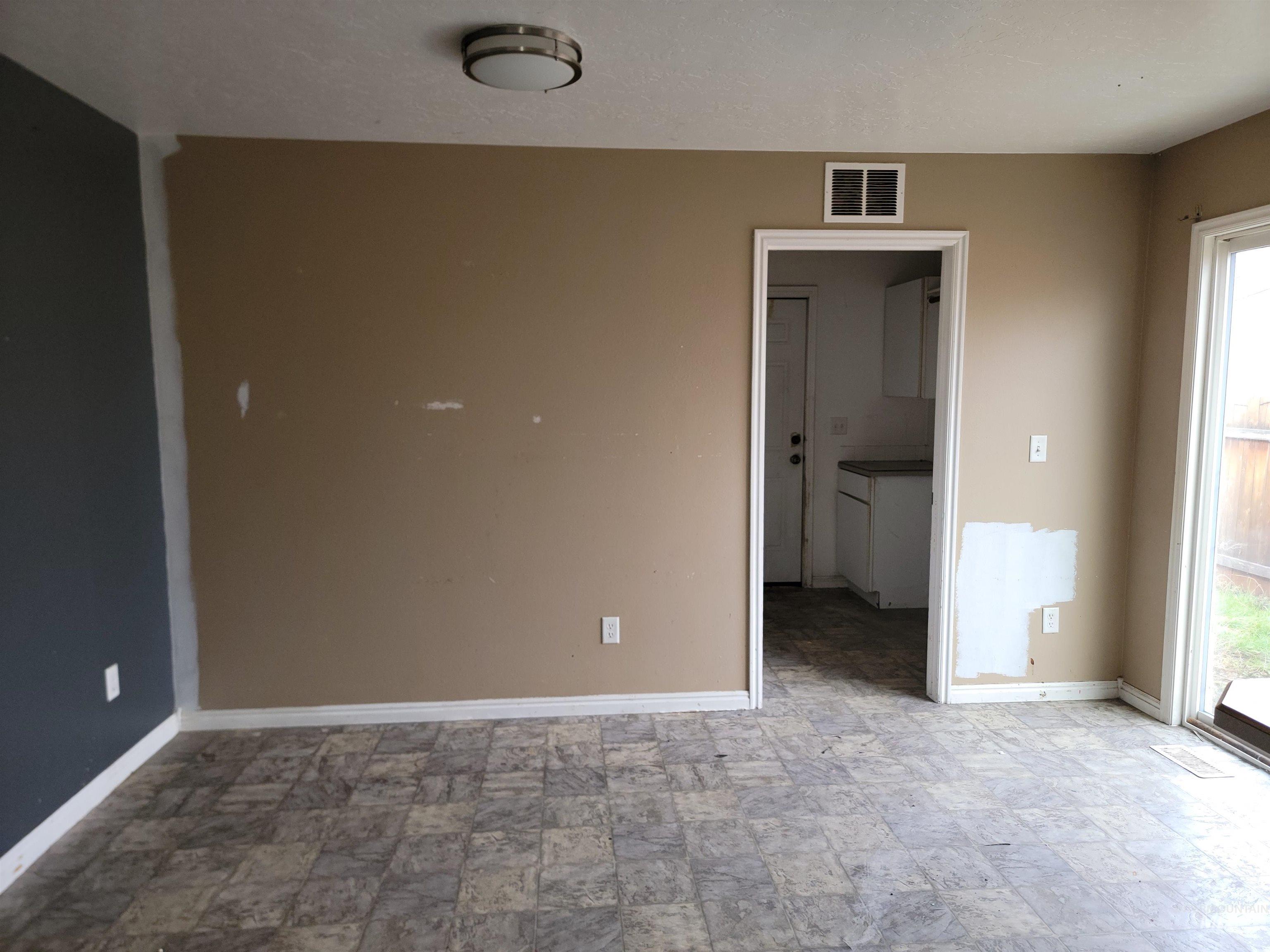 1324 -1328 N Flamingo Ct, Nampa, Idaho 83651-2037, 3 Bedrooms, 2 Bathrooms, Residential Income For Sale, Price $349,000,MLS 98973467