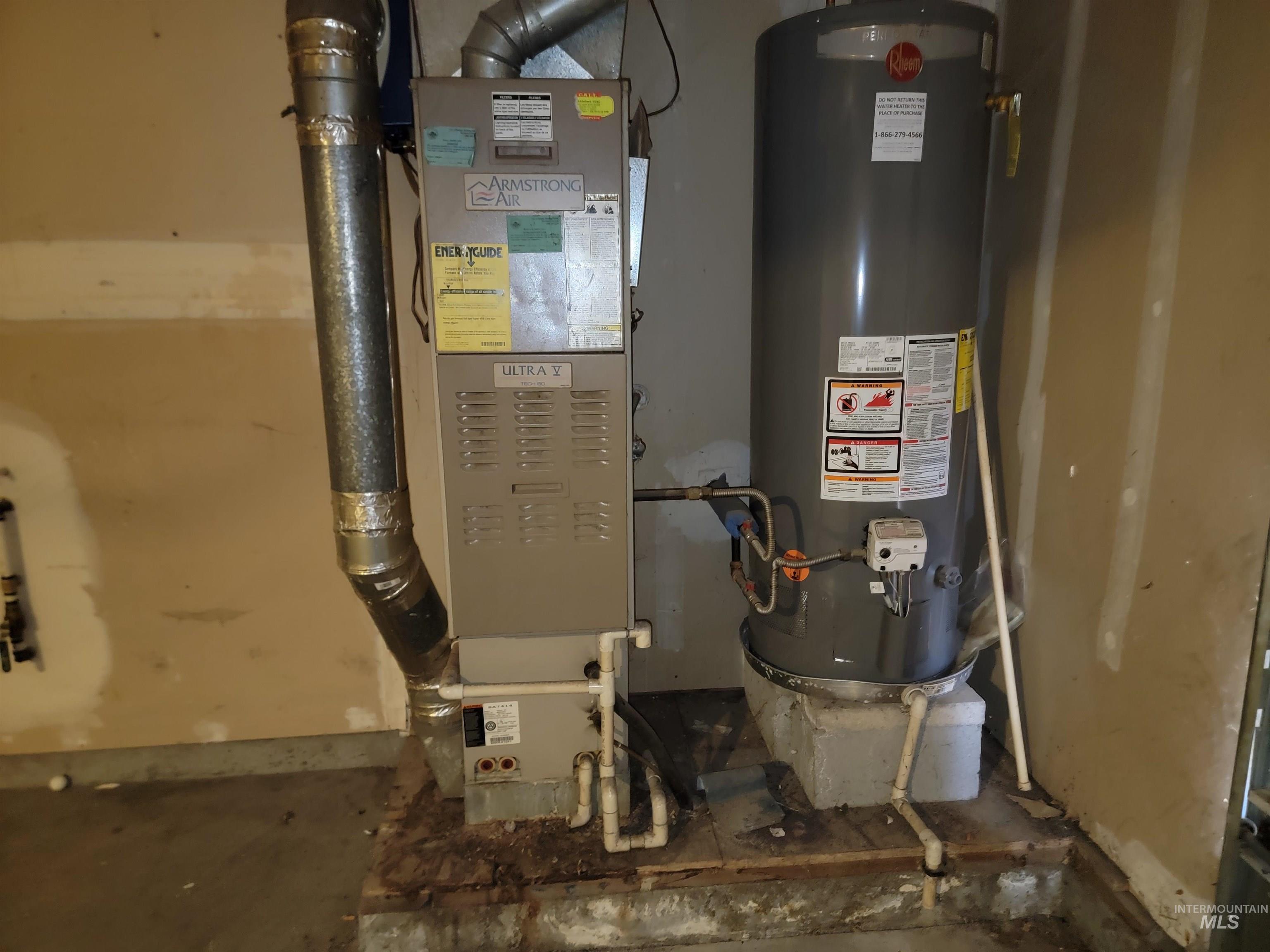 1324 -1328 N Flamingo Ct, Nampa, Idaho 83651-2037, 3 Bedrooms, 2 Bathrooms, Residential Income For Sale, Price $349,000,MLS 98973467