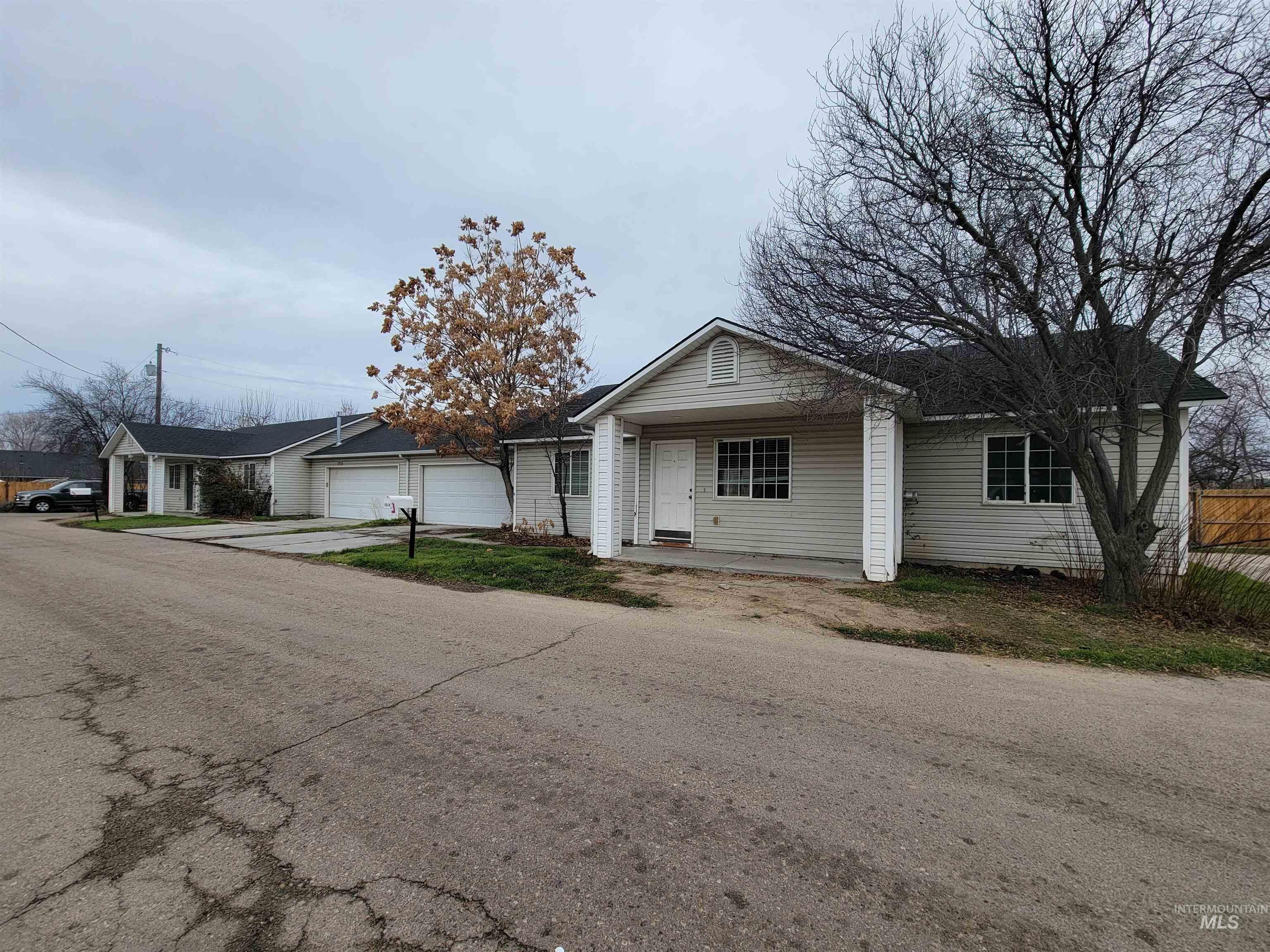 1324 -1328 N Flamingo Ct, Nampa, Idaho 83651-2037, 3 Bedrooms, 2 Bathrooms, Residential Income For Sale, Price $349,000,MLS 98973467