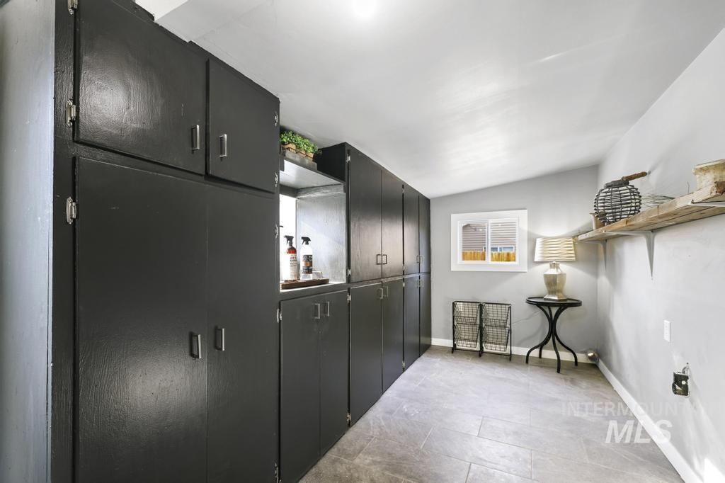 321 6th Ave W, Jerome, Idaho 83338, 2 Bedrooms, 2 Bathrooms, Residential For Sale, Price $310,000,MLS 98973468