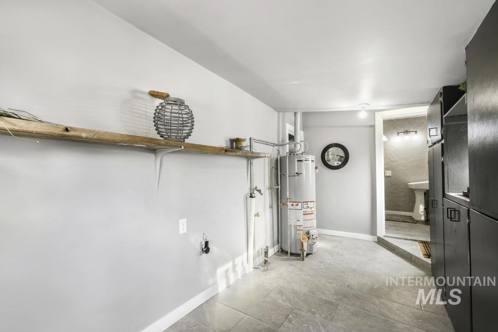 321 6th Ave W, Jerome, Idaho 83338, 2 Bedrooms, 2 Bathrooms, Residential For Sale, Price $310,000,MLS 98973468