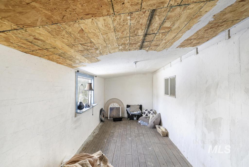 321 6th Ave W, Jerome, Idaho 83338, 2 Bedrooms, 2 Bathrooms, Residential For Sale, Price $310,000,MLS 98973468