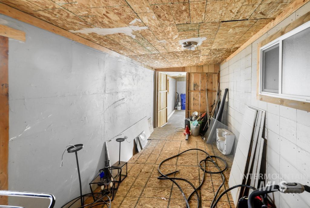 321 6th Ave W, Jerome, Idaho 83338, 2 Bedrooms, 2 Bathrooms, Residential For Sale, Price $310,000,MLS 98973468