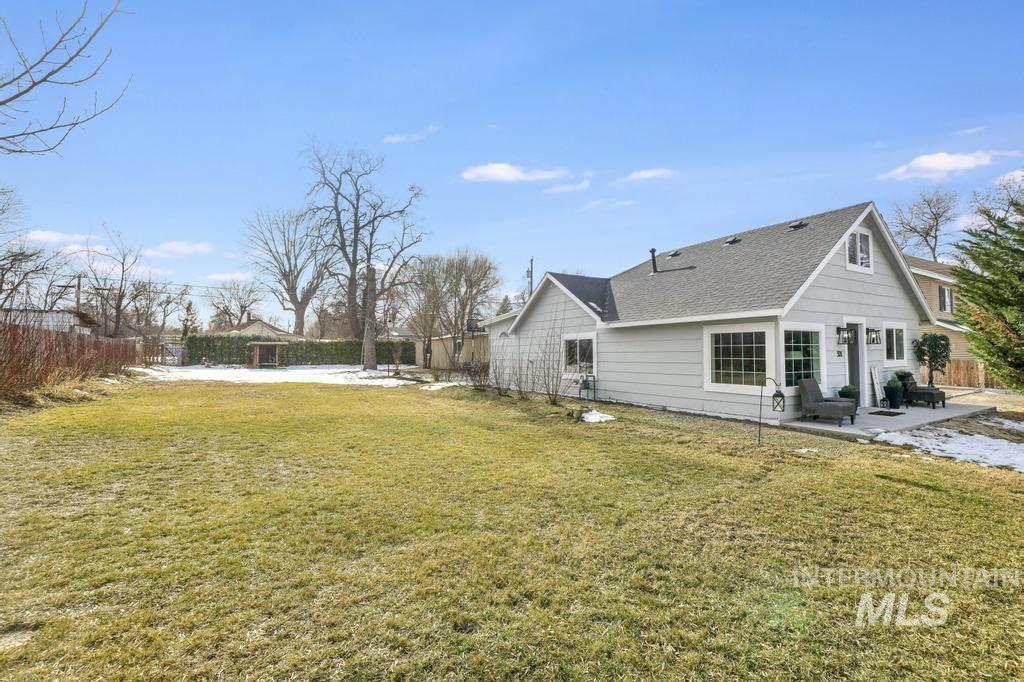 321 6th Ave W, Jerome, Idaho 83338, 2 Bedrooms, 2 Bathrooms, Residential For Sale, Price $310,000,MLS 98973468