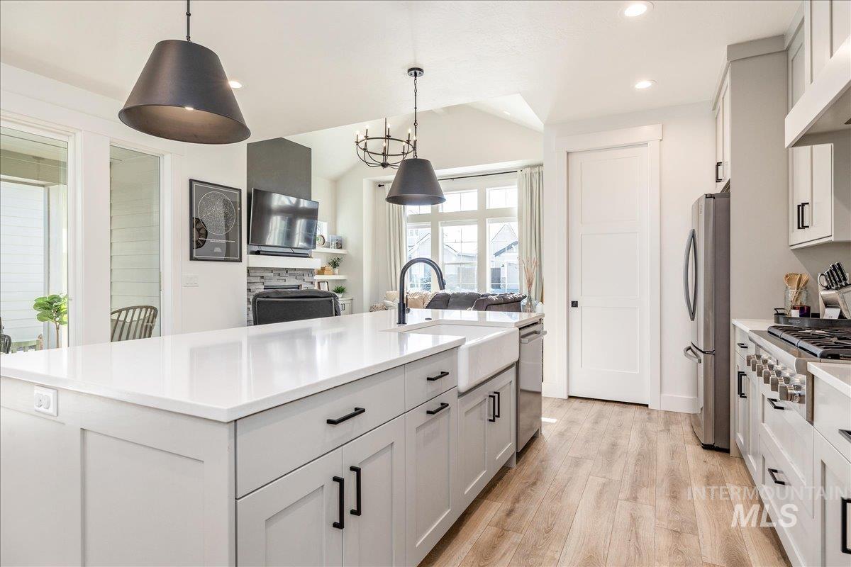 3212 W. Antelope View Dr., Boise, Idaho 83714, 3 Bedrooms, 2.5 Bathrooms, Residential For Sale, Price $715,000,MLS 98973469