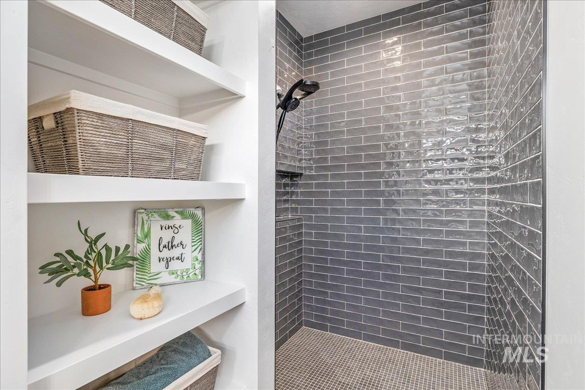 3212 W. Antelope View Dr., Boise, Idaho 83714, 3 Bedrooms, 2.5 Bathrooms, Residential For Sale, Price $715,000,MLS 98973469