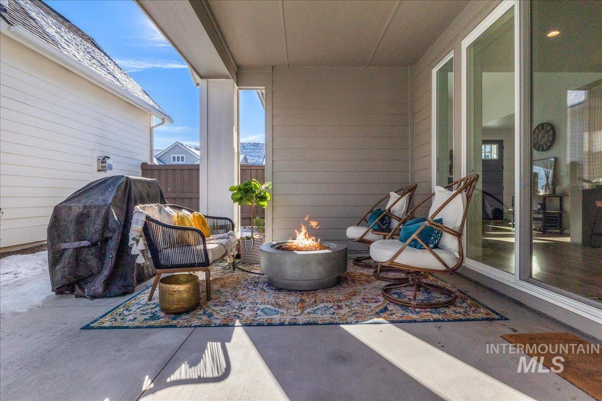 3212 W. Antelope View Dr., Boise, Idaho 83714, 3 Bedrooms, 2.5 Bathrooms, Residential For Sale, Price $715,000,MLS 98973469