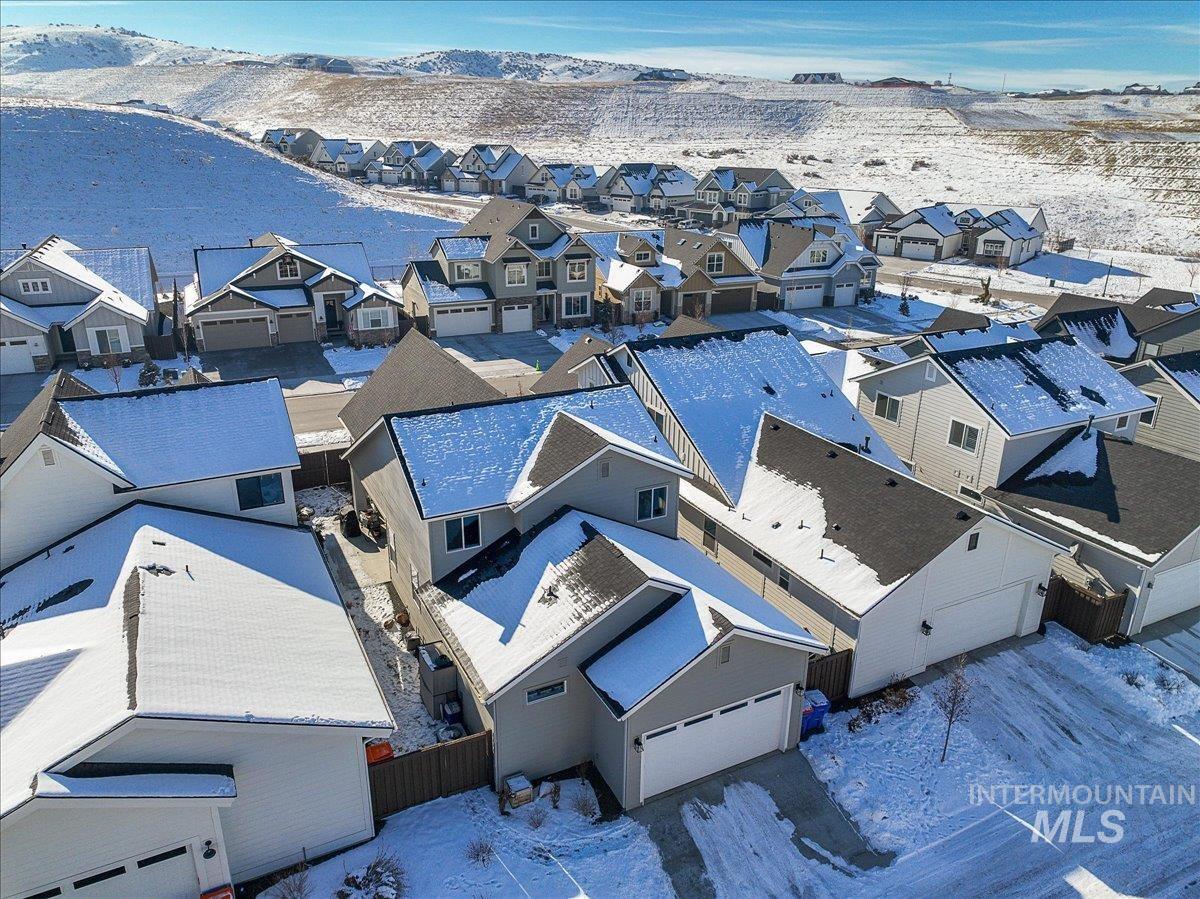 3212 W. Antelope View Dr., Boise, Idaho 83714, 3 Bedrooms, 2.5 Bathrooms, Residential For Sale, Price $715,000,MLS 98973469