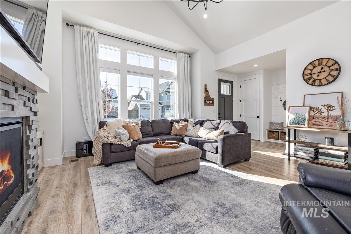 3212 W. Antelope View Dr., Boise, Idaho 83714, 3 Bedrooms, 2.5 Bathrooms, Residential For Sale, Price $715,000,MLS 98973469