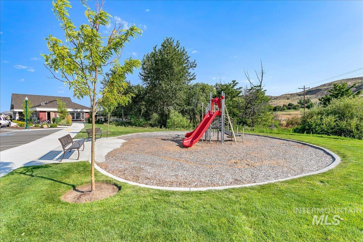 3212 W. Antelope View Dr., Boise, Idaho 83714, 3 Bedrooms, 2.5 Bathrooms, Residential For Sale, Price $715,000,MLS 98973469