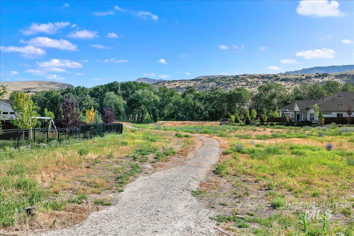 3212 W. Antelope View Dr., Boise, Idaho 83714, 3 Bedrooms, 2.5 Bathrooms, Residential For Sale, Price $715,000,MLS 98973469
