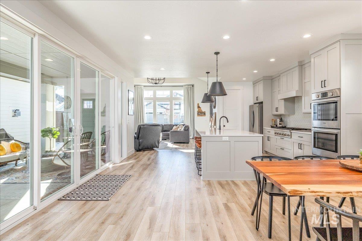 3212 W. Antelope View Dr., Boise, Idaho 83714, 3 Bedrooms, 2.5 Bathrooms, Residential For Sale, Price $715,000,MLS 98973469