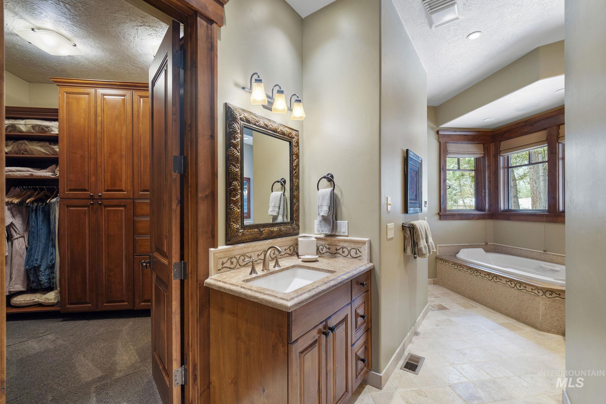 791 Discovery Drive, Donnelly, Idaho 83615, 4 Bedrooms, 3.5 Bathrooms, Residential For Sale, Price $2,900,000,MLS 98973471