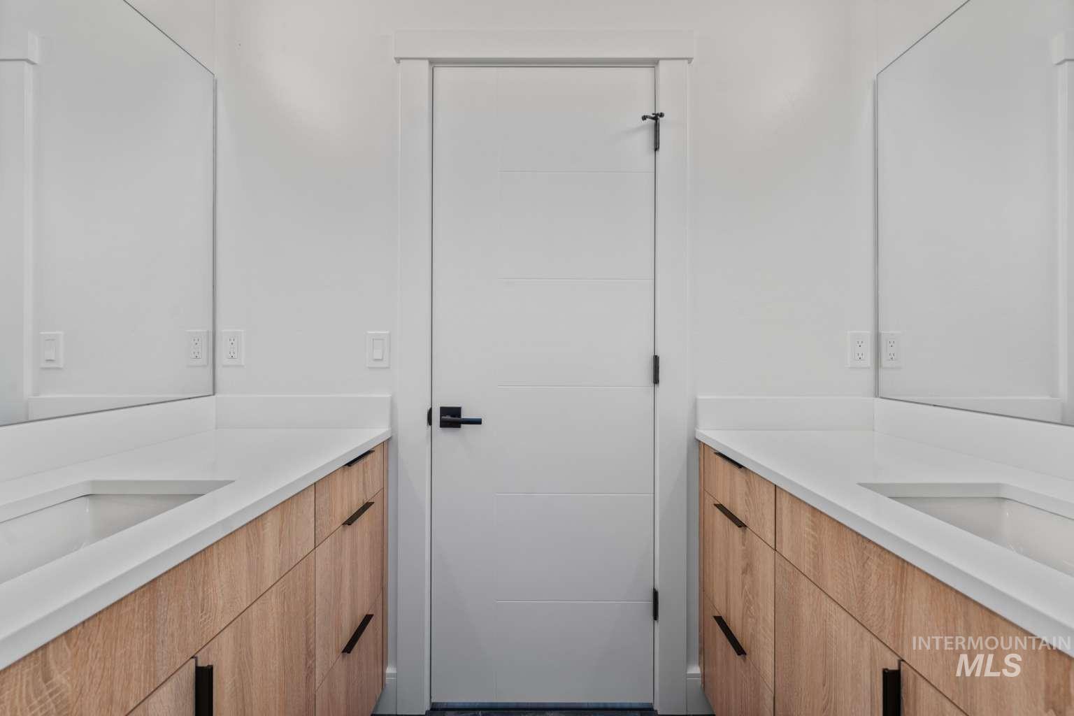 429 Meadowview Lane N, Twin Falls, Idaho 83301, 3 Bedrooms, 2.5 Bathrooms, Residential For Sale, Price $590,000,MLS 98973472