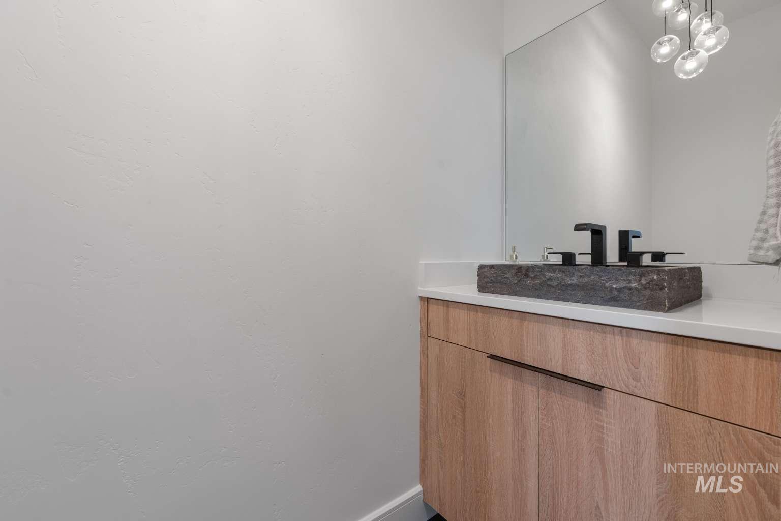 429 Meadowview Lane N, Twin Falls, Idaho 83301, 3 Bedrooms, 2.5 Bathrooms, Residential For Sale, Price $590,000,MLS 98973472