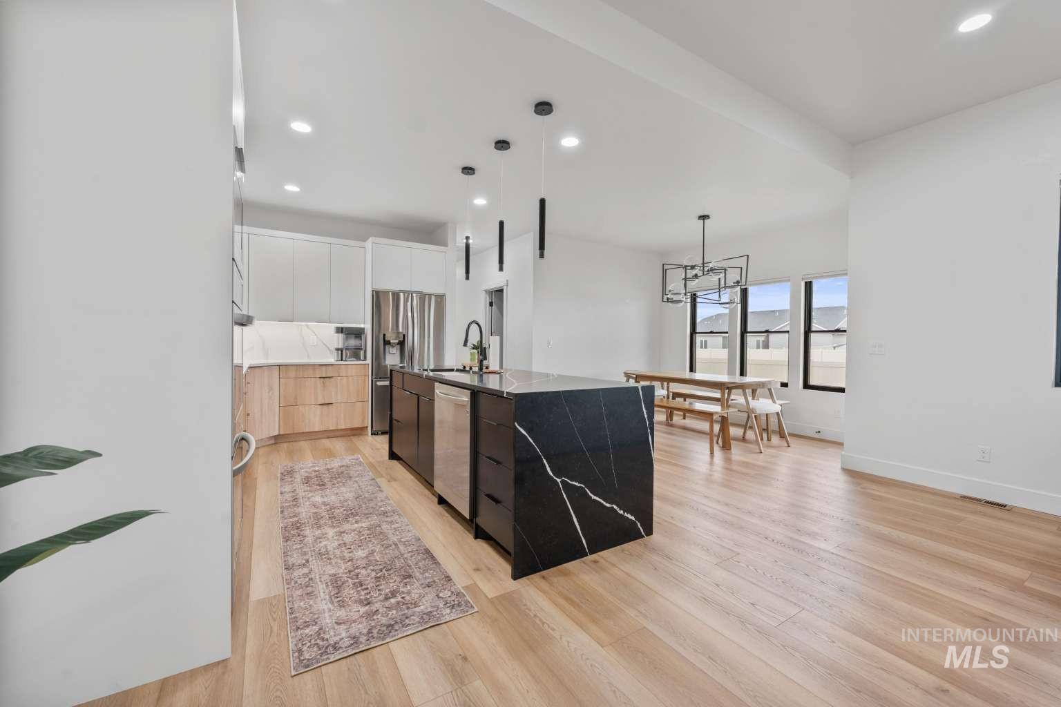 429 Meadowview Lane N, Twin Falls, Idaho 83301, 3 Bedrooms, 2.5 Bathrooms, Residential For Sale, Price $590,000,MLS 98973472