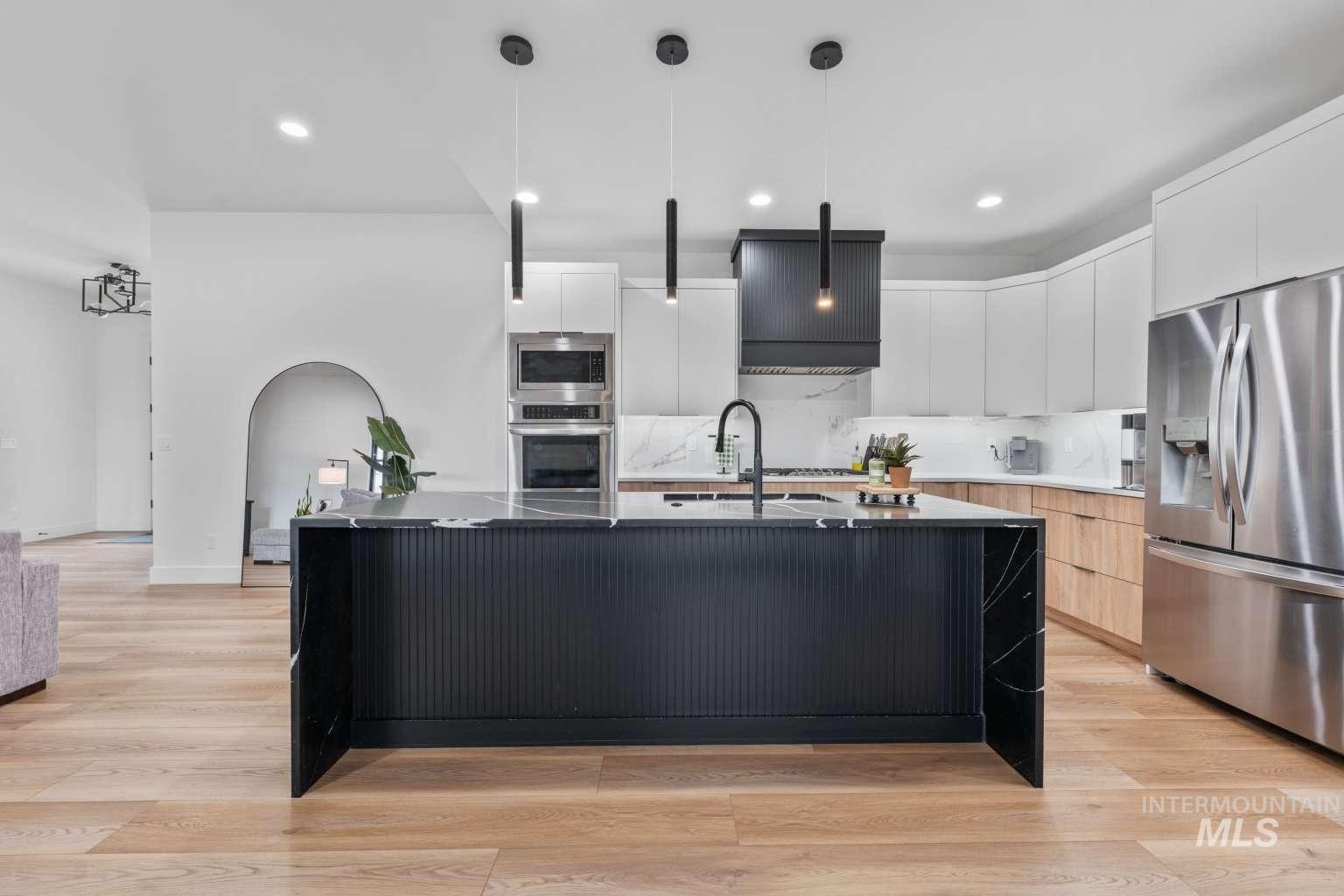 429 Meadowview Lane N, Twin Falls, Idaho 83301, 3 Bedrooms, 2.5 Bathrooms, Residential For Sale, Price $590,000,MLS 98973472