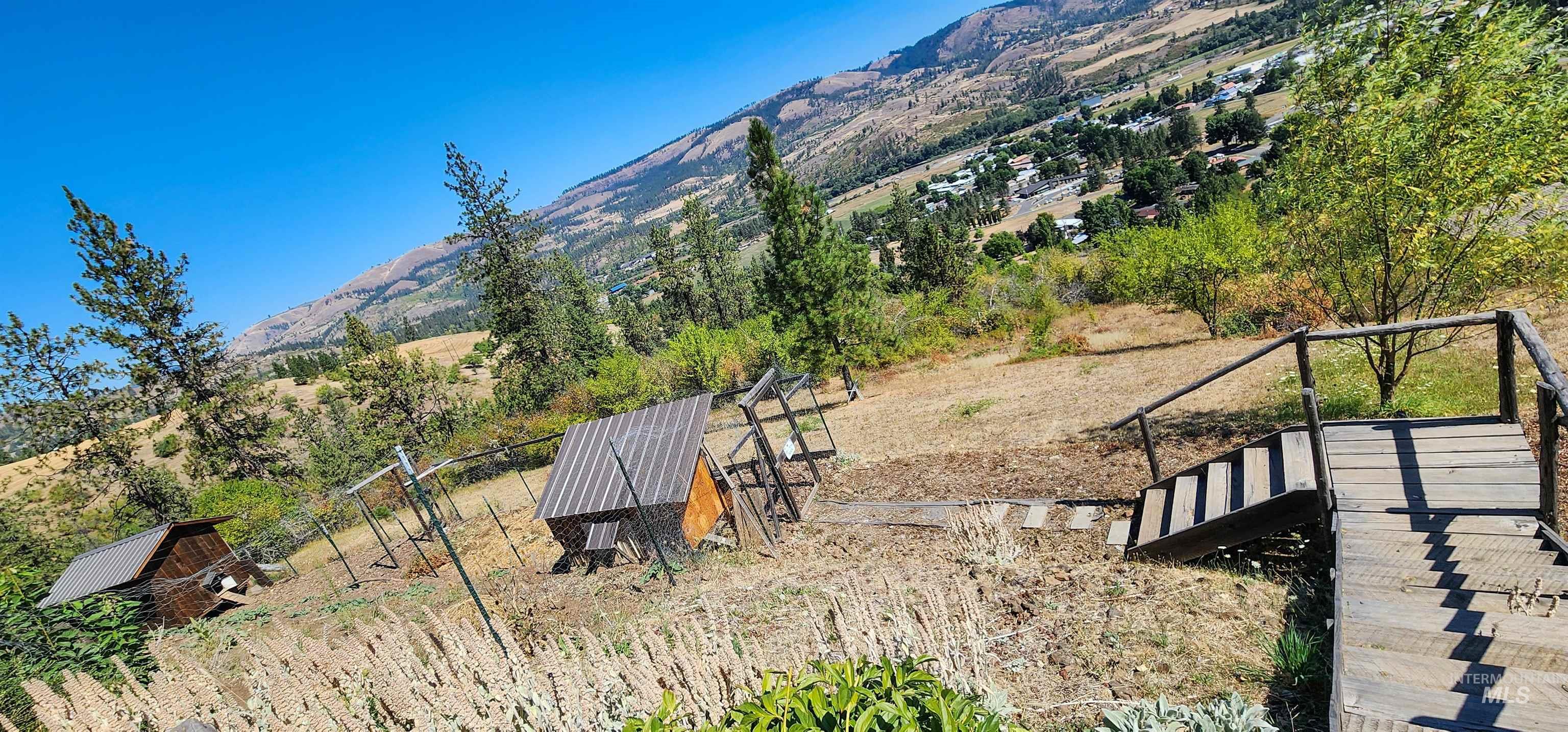 831 Crest Drive, Kamiah, Idaho 83536, 3 Bedrooms, 2 Bathrooms, Residential For Sale, Price $498,000,MLS 98973473