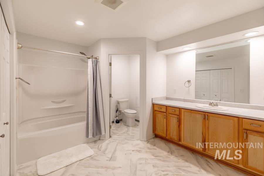 705 Rachel, Troy, Idaho 83871, 6 Bedrooms, 4 Bathrooms, Residential For Sale, Price $599,000,MLS 98973476