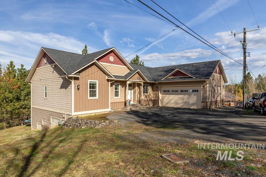 705 Rachel, Troy, Idaho 83871, 6 Bedrooms, 4 Bathrooms, Residential For Sale, Price $599,000,MLS 98973476