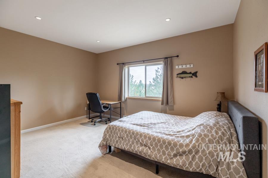 705 Rachel, Troy, Idaho 83871, 6 Bedrooms, 4 Bathrooms, Residential For Sale, Price $599,000,MLS 98973476