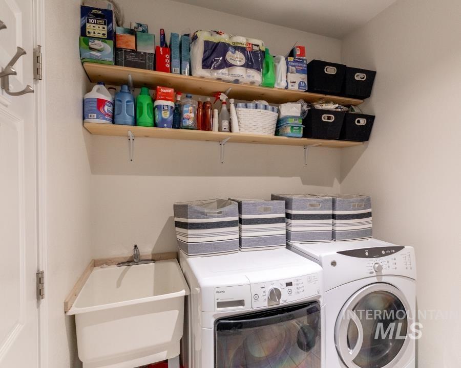 705 Rachel, Troy, Idaho 83871, 6 Bedrooms, 4 Bathrooms, Residential For Sale, Price $599,000,MLS 98973476