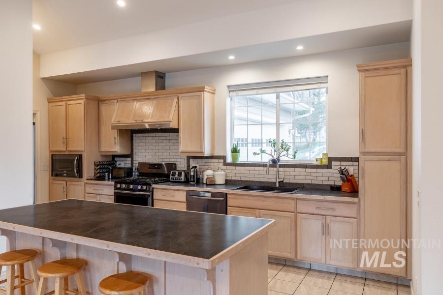 705 Rachel, Troy, Idaho 83871, 6 Bedrooms, 4 Bathrooms, Residential For Sale, Price $599,000,MLS 98973476