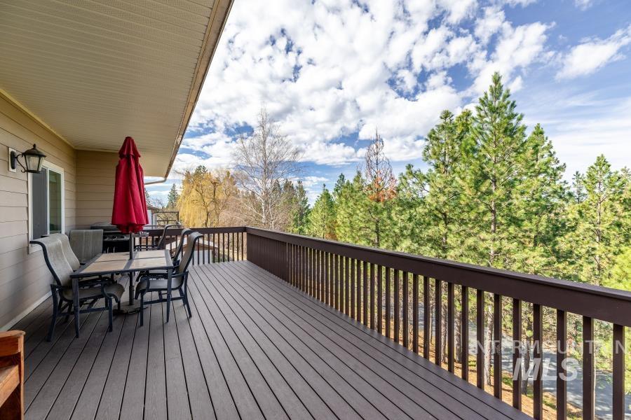 705 Rachel, Troy, Idaho 83871, 6 Bedrooms, 4 Bathrooms, Residential For Sale, Price $599,000,MLS 98973476