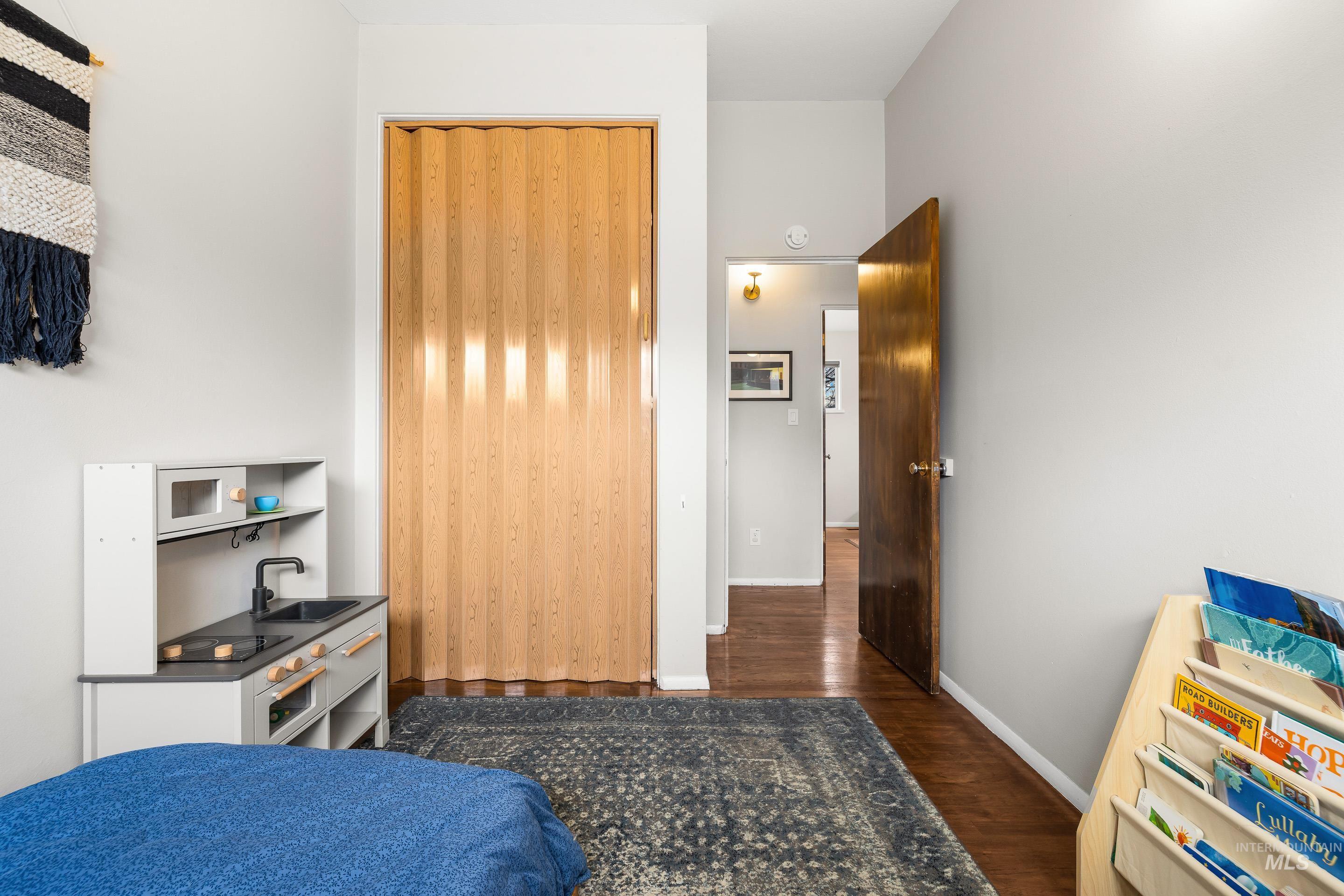 2824 W Kathryn St, Boise, Idaho 83705, 3 Bedrooms, 1 Bathroom, Residential For Sale, Price $360,000,MLS 98973477