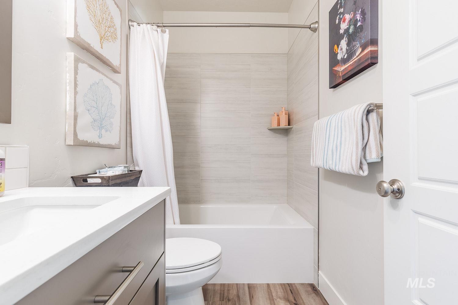 12959 S Nuova Way, Nampa, Idaho 83686, 3 Bedrooms, 2 Bathrooms, Residential For Sale, Price $465,000, 98973480