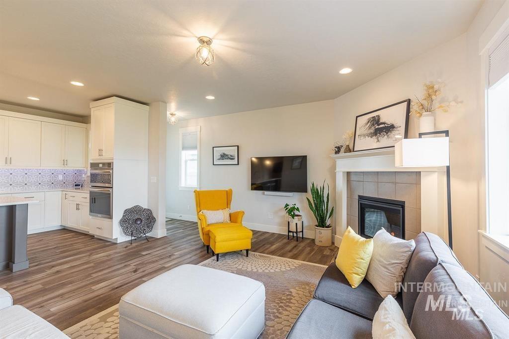 12959 S Nuova Way, Nampa, Idaho 83686, 3 Bedrooms, 2 Bathrooms, Residential For Sale, Price $475,000,MLS 98973480