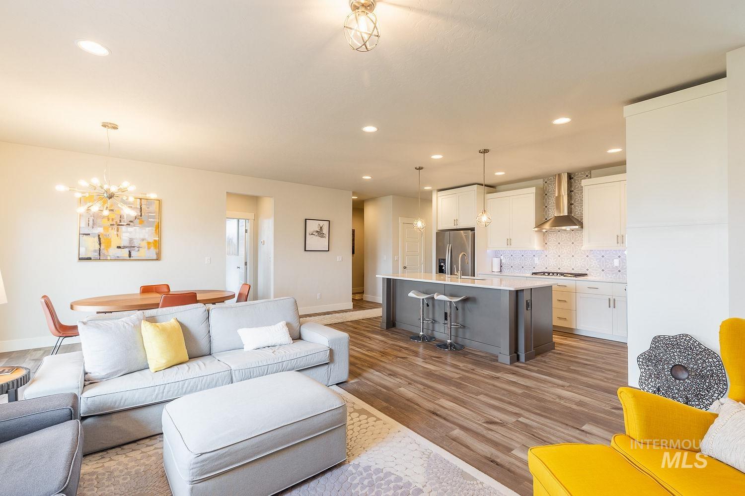 12959 S Nuova Way, Nampa, Idaho 83686, 3 Bedrooms, 2 Bathrooms, Residential For Sale, Price $475,000,MLS 98973480