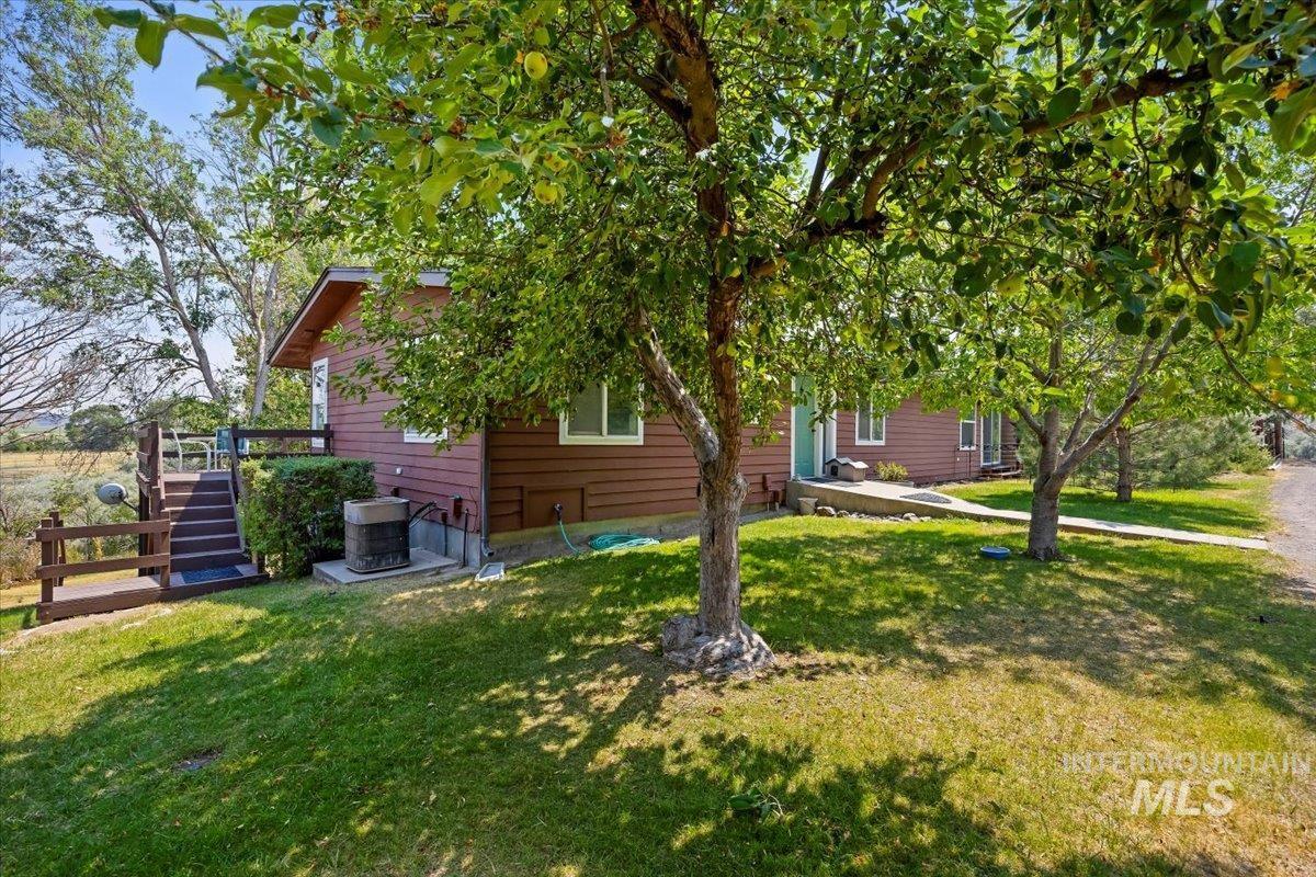 4806 Salmon Creek Dr, Buhl, Idaho 83316-0000, 4 Bedrooms, 2.5 Bathrooms, Residential For Sale, Price $680,000,MLS 98973482