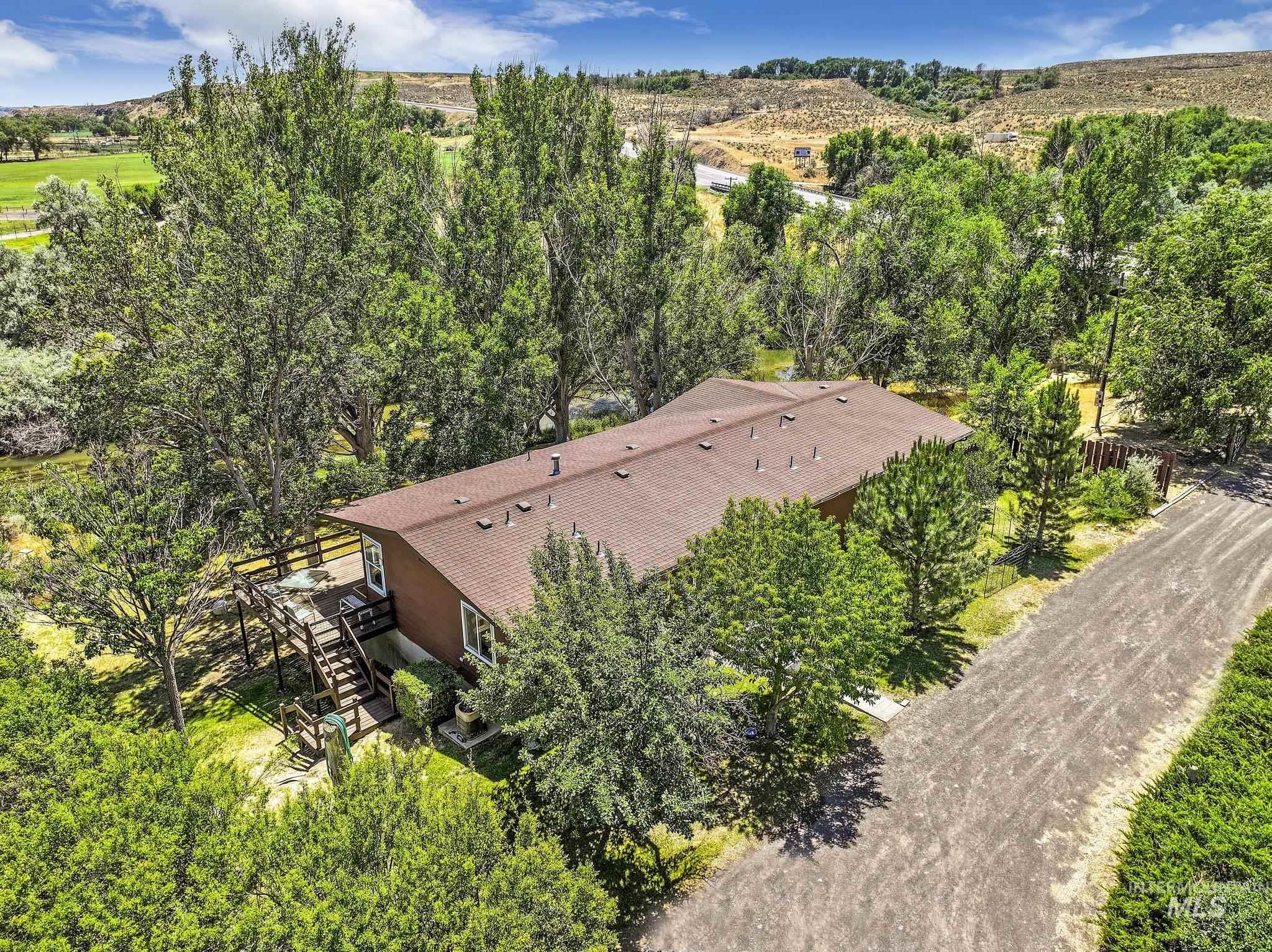 4806 Salmon Creek Dr, Buhl, Idaho 83316-0000, 4 Bedrooms, 2.5 Bathrooms, Residential For Sale, Price $680,000,MLS 98973482