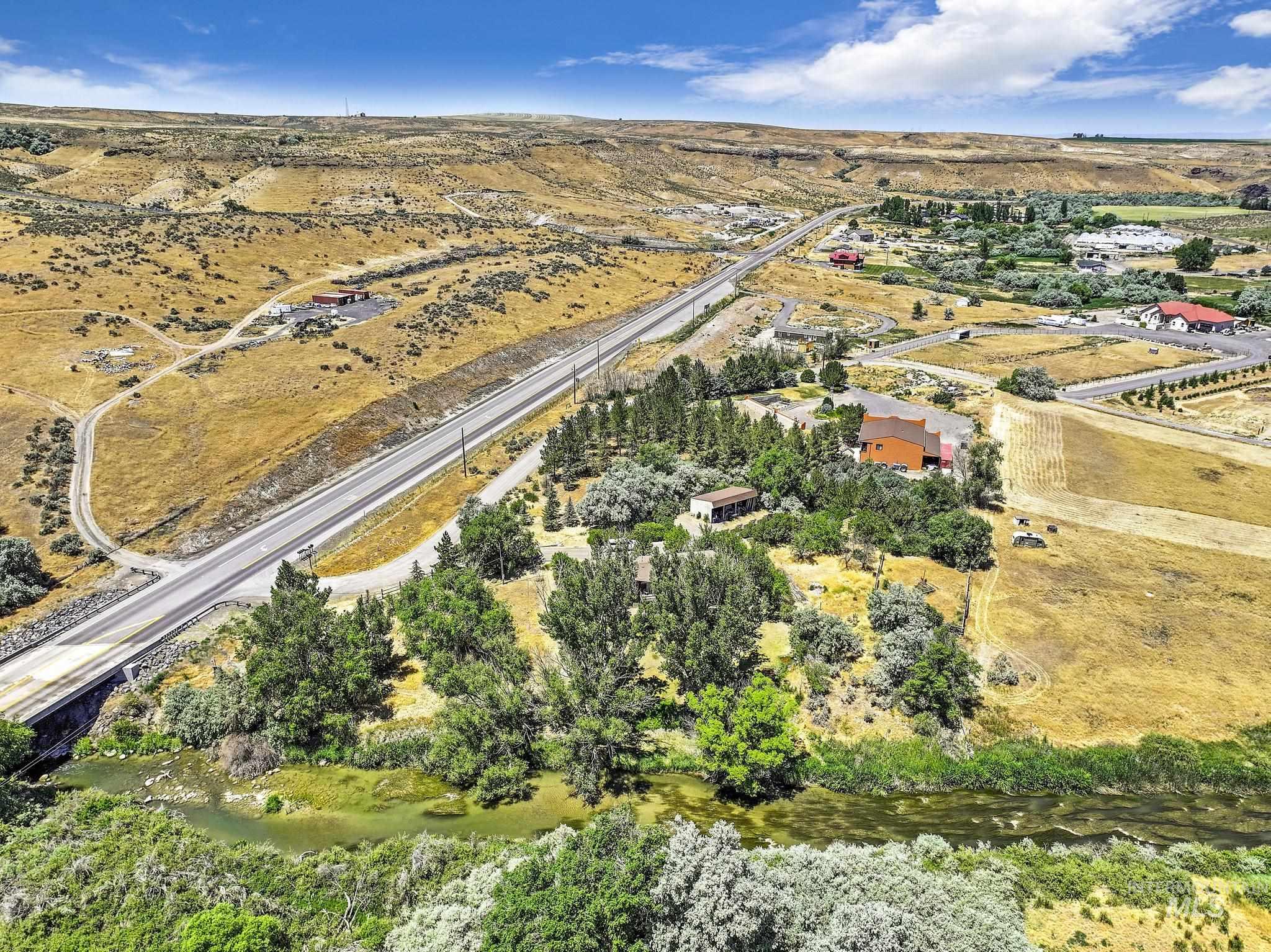 4806 Salmon Creek Dr, Buhl, Idaho 83316-0000, 4 Bedrooms, 2.5 Bathrooms, Residential For Sale, Price $680,000,MLS 98973482