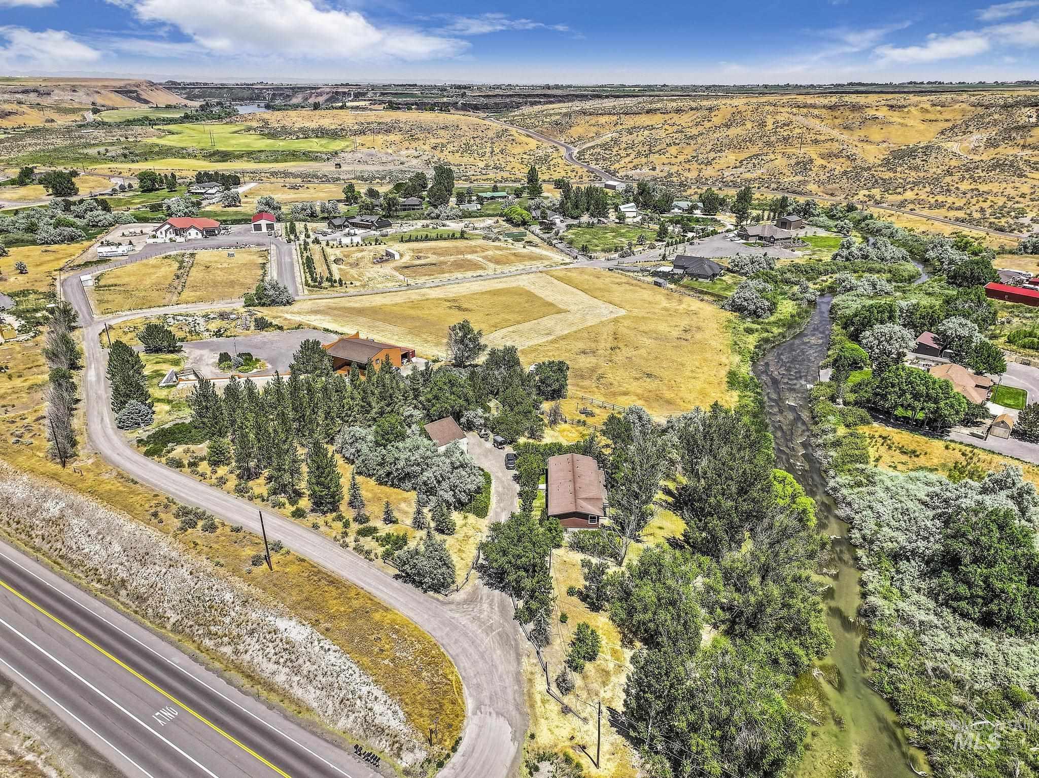 4806 Salmon Creek Dr, Buhl, Idaho 83316-0000, 4 Bedrooms, 2.5 Bathrooms, Residential For Sale, Price $680,000,MLS 98973482