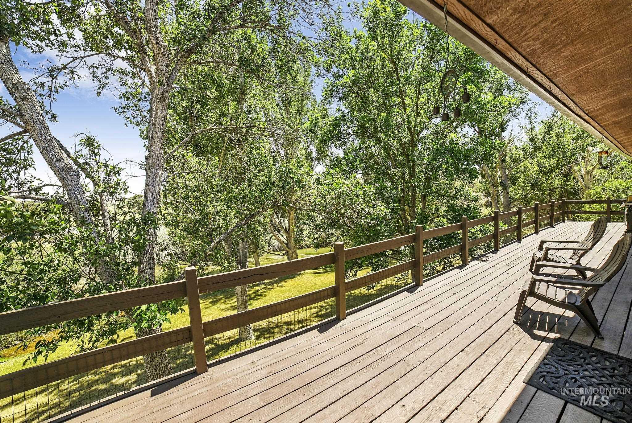 4806 Salmon Creek Dr, Buhl, Idaho 83316-0000, 4 Bedrooms, 2.5 Bathrooms, Residential For Sale, Price $680,000,MLS 98973482