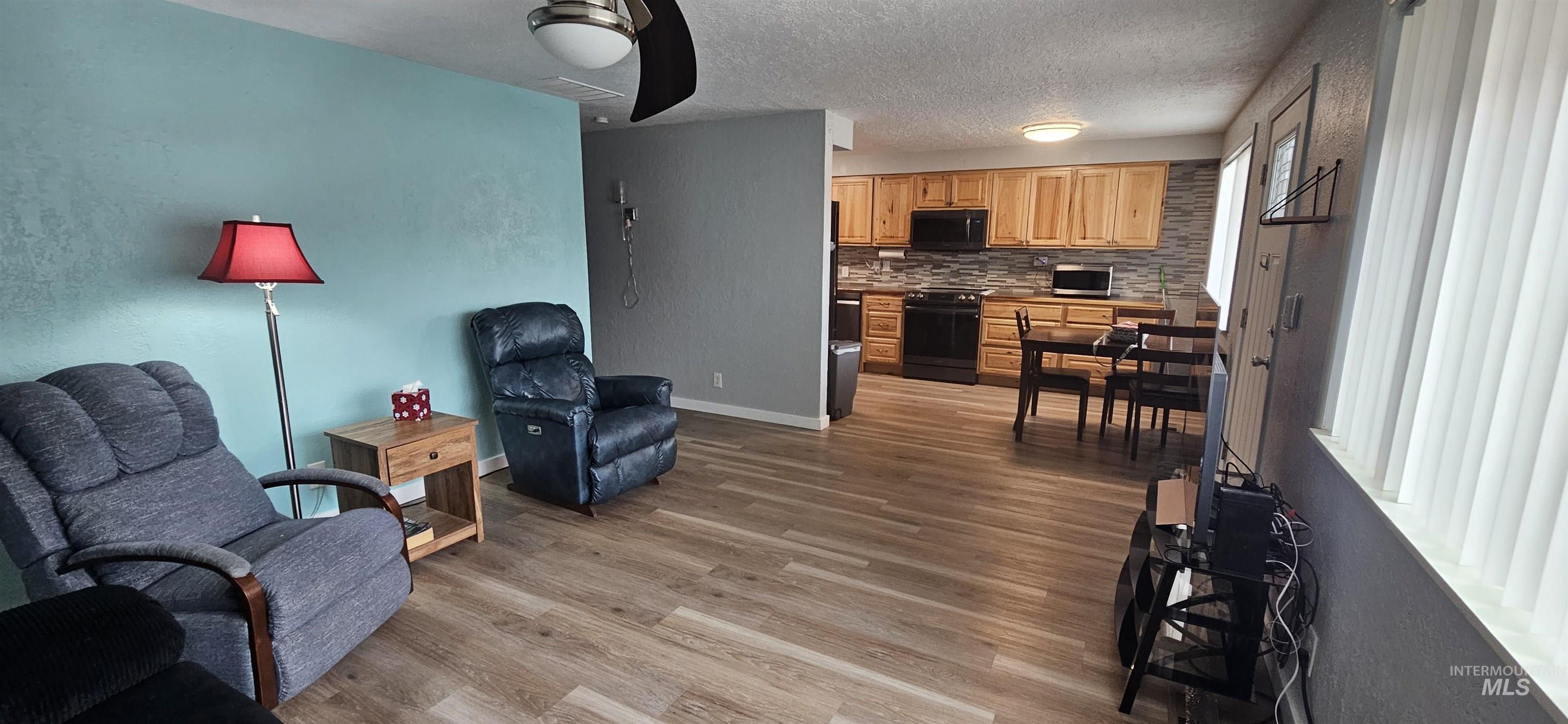 595 S Pond St, Boise, Idaho 83705, 3 Bedrooms, 2 Bathrooms, Residential For Sale, Price $369,900,MLS 98973483