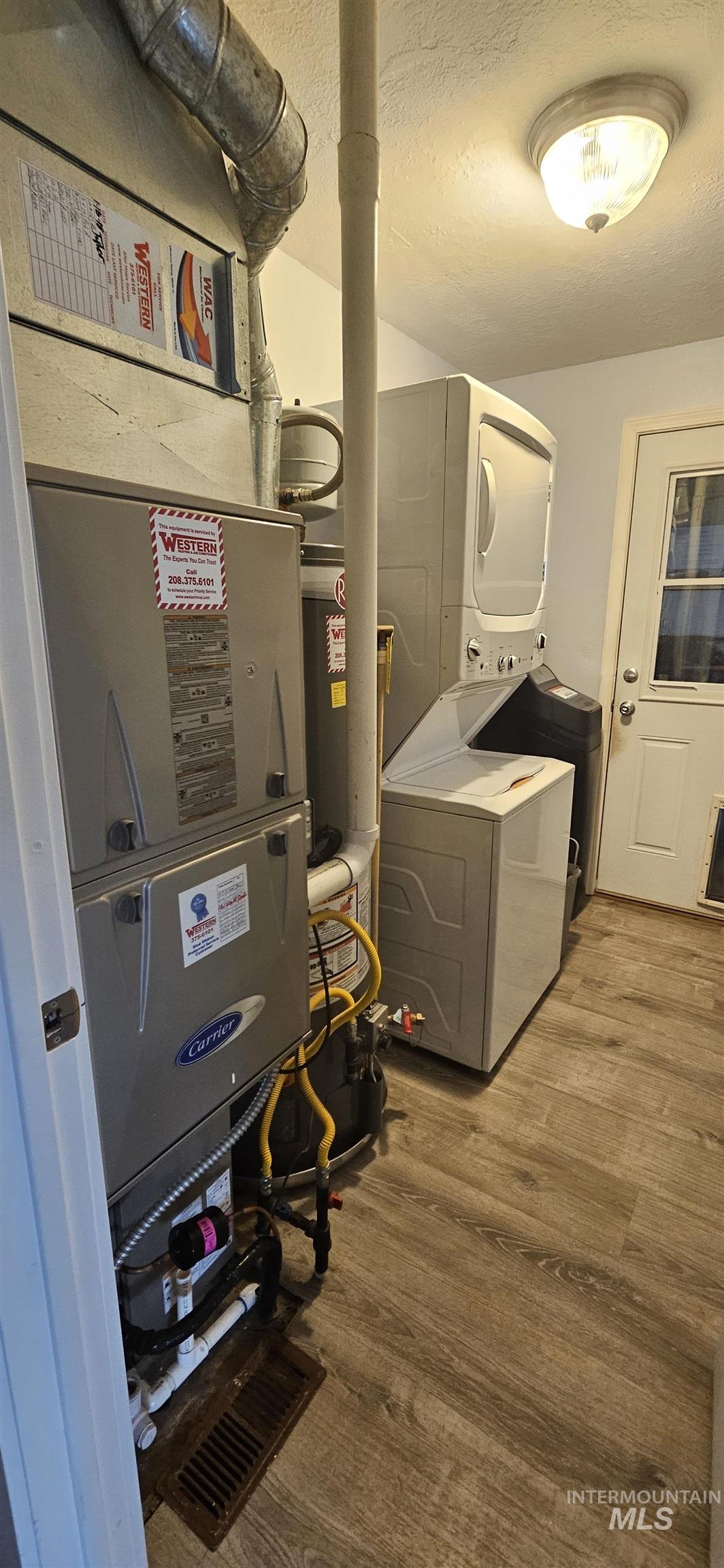 595 S Pond St, Boise, Idaho 83705, 3 Bedrooms, 2 Bathrooms, Residential For Sale, Price $369,900,MLS 98973483