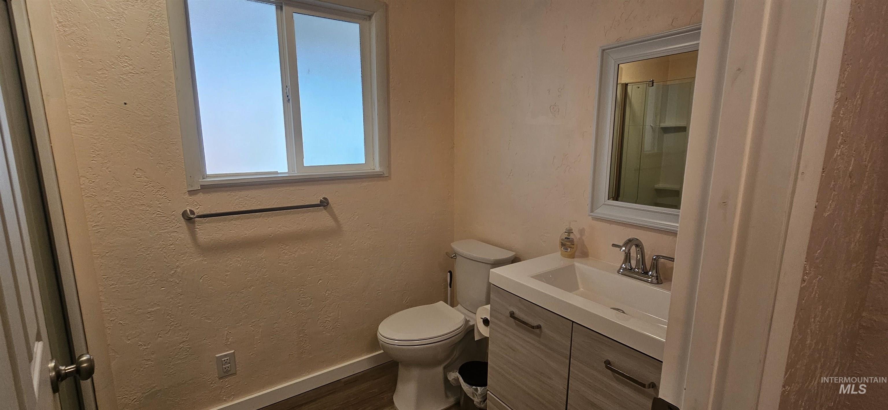 595 S Pond St, Boise, Idaho 83705, 3 Bedrooms, 2 Bathrooms, Residential For Sale, Price $369,900,MLS 98973483