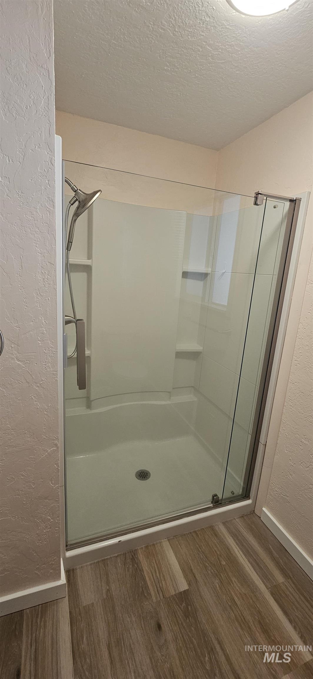 595 S Pond St, Boise, Idaho 83705, 3 Bedrooms, 2 Bathrooms, Residential For Sale, Price $369,900,MLS 98973483