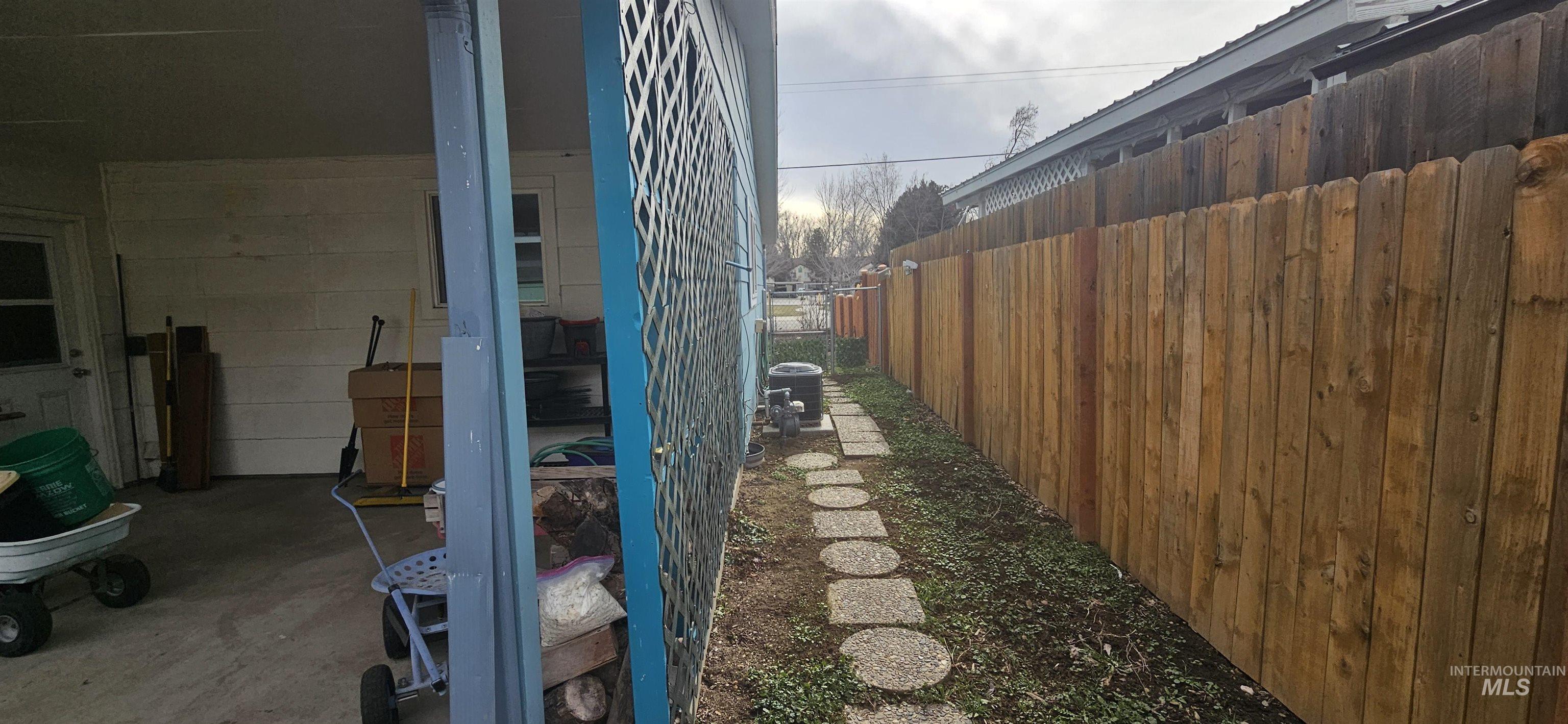 595 S Pond St, Boise, Idaho 83705, 3 Bedrooms, 2 Bathrooms, Residential For Sale, Price $369,900,MLS 98973483