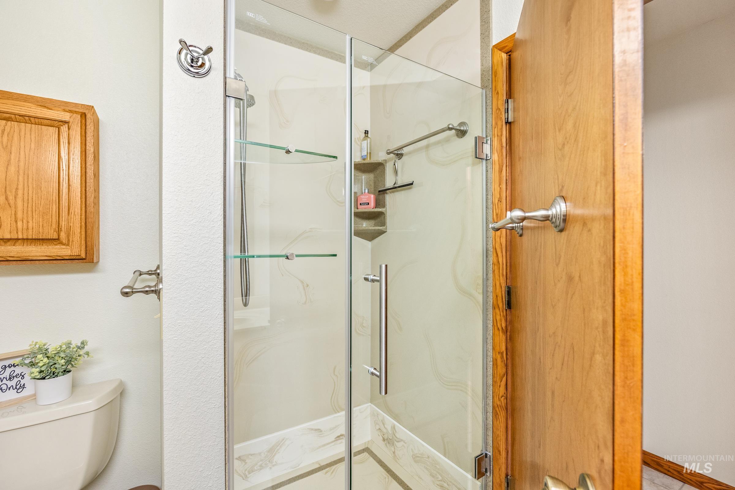 10514 Airpark Loop, Melba, Idaho 83641, 3 Bedrooms, 2 Bathrooms, Residential For Sale, Price $795,000,MLS 98973484